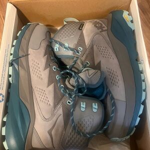 NWT Hoka Sky Kaha GORE-TEX Hiking Boots Women’s 7.5